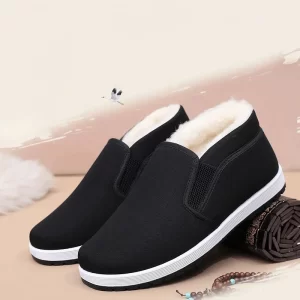 Men's shoes, men's casual sports shoes, warm winter fleece and thickened cotton shoes, soft-soled wool cotton boots on one foot