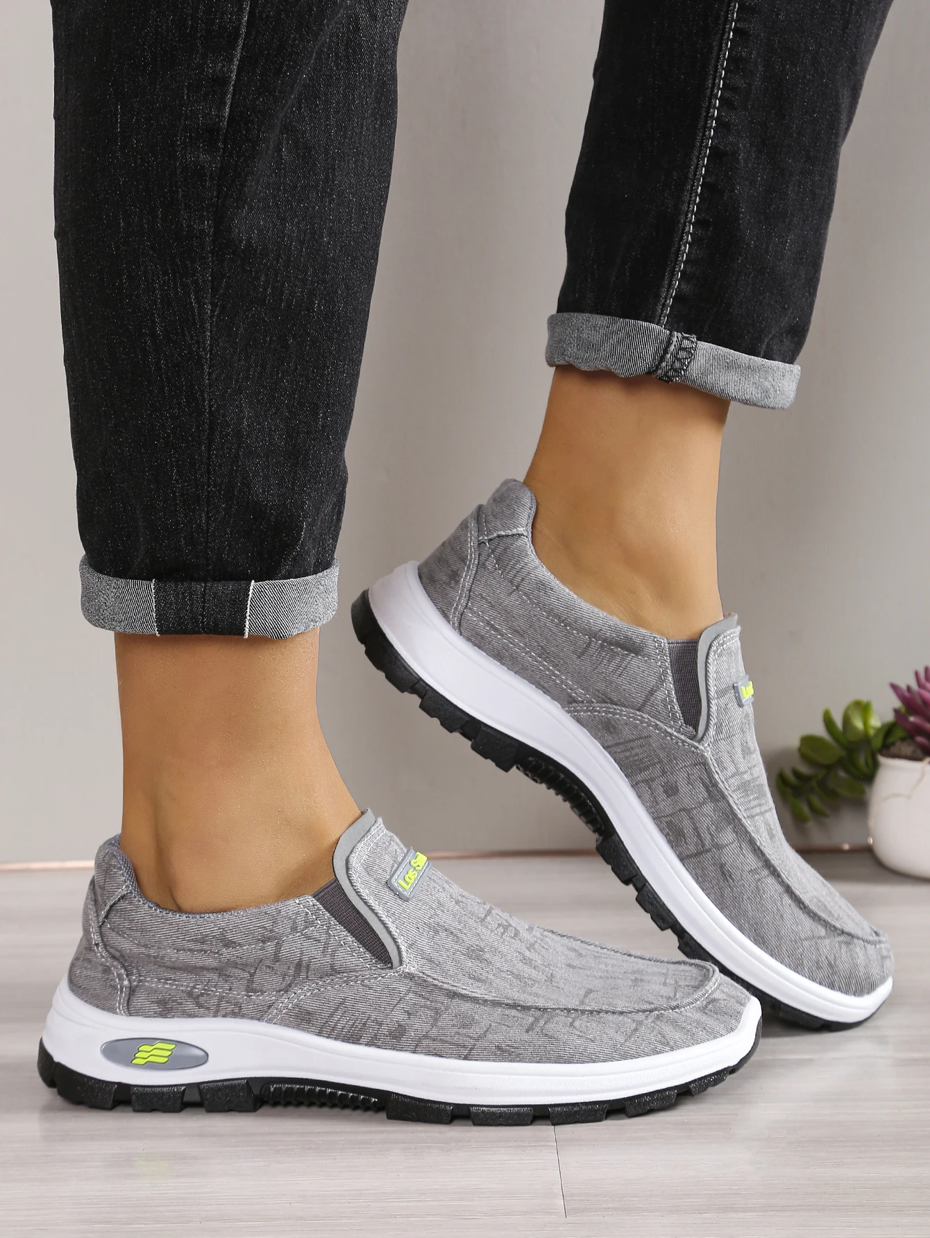 Men's casual sports shoes, canvas breathable soft-soled fashionable casual sports shoes - Image 4